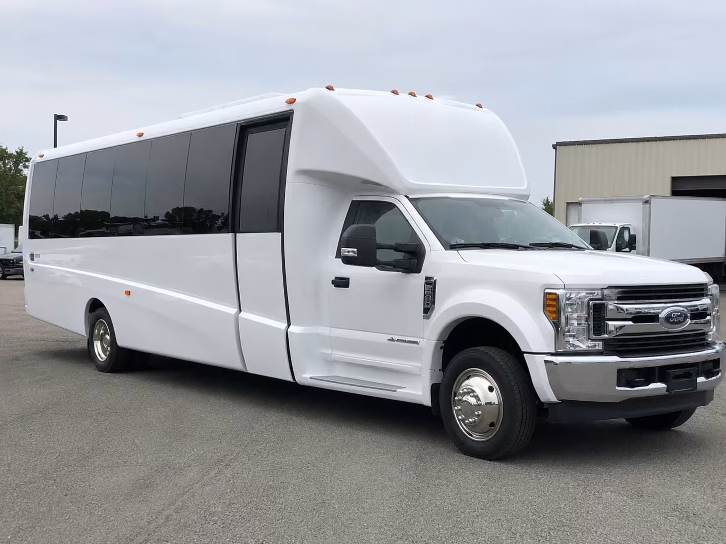 15 passenger minibus