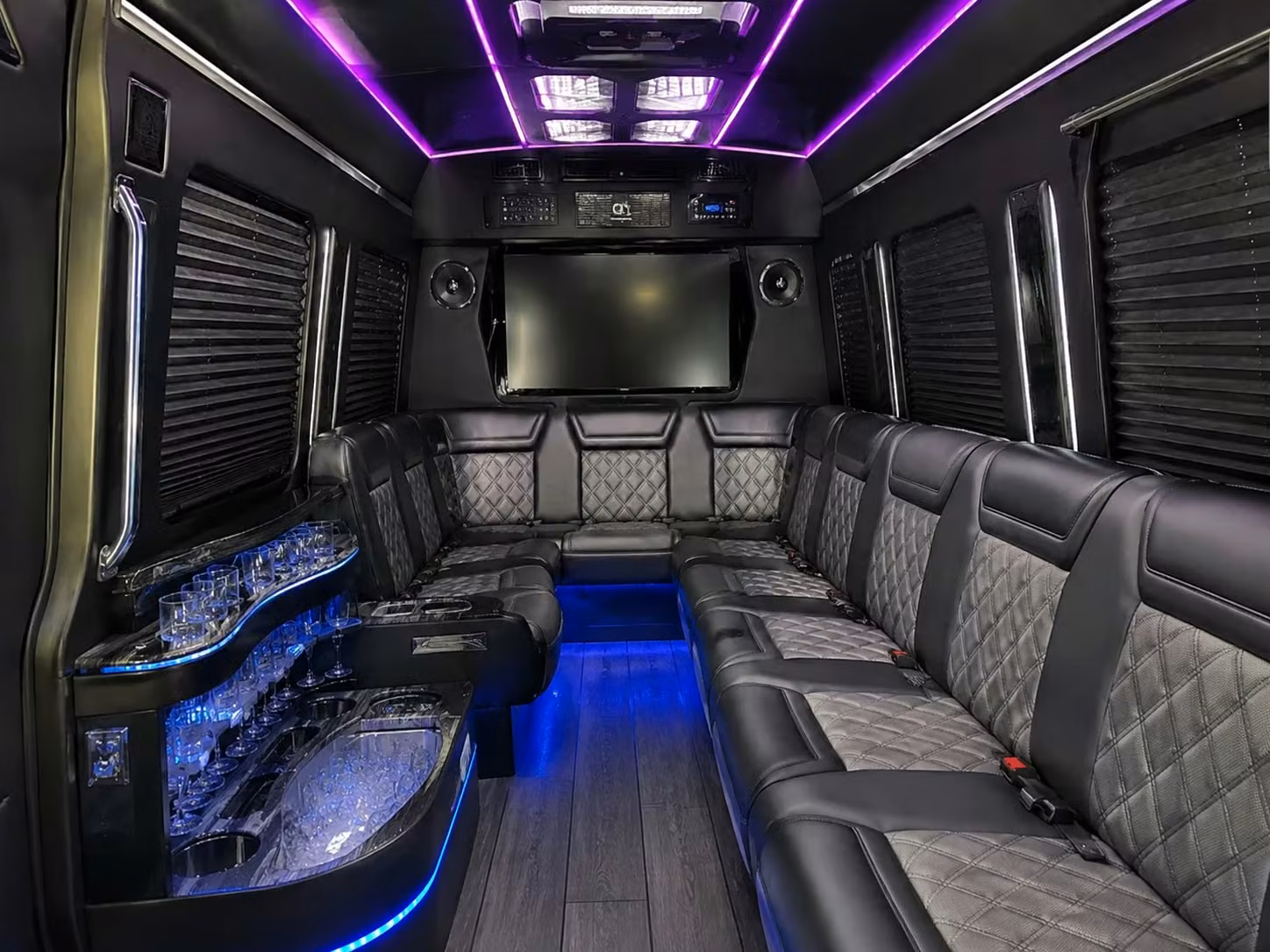 booking prom transportation near honolulu s most popular pre prom dinner spots