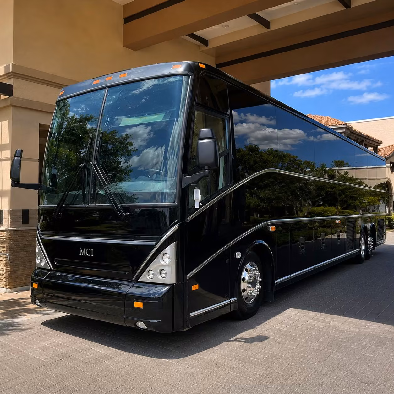employee shuttle services that actually work on oahu s busiest corridors