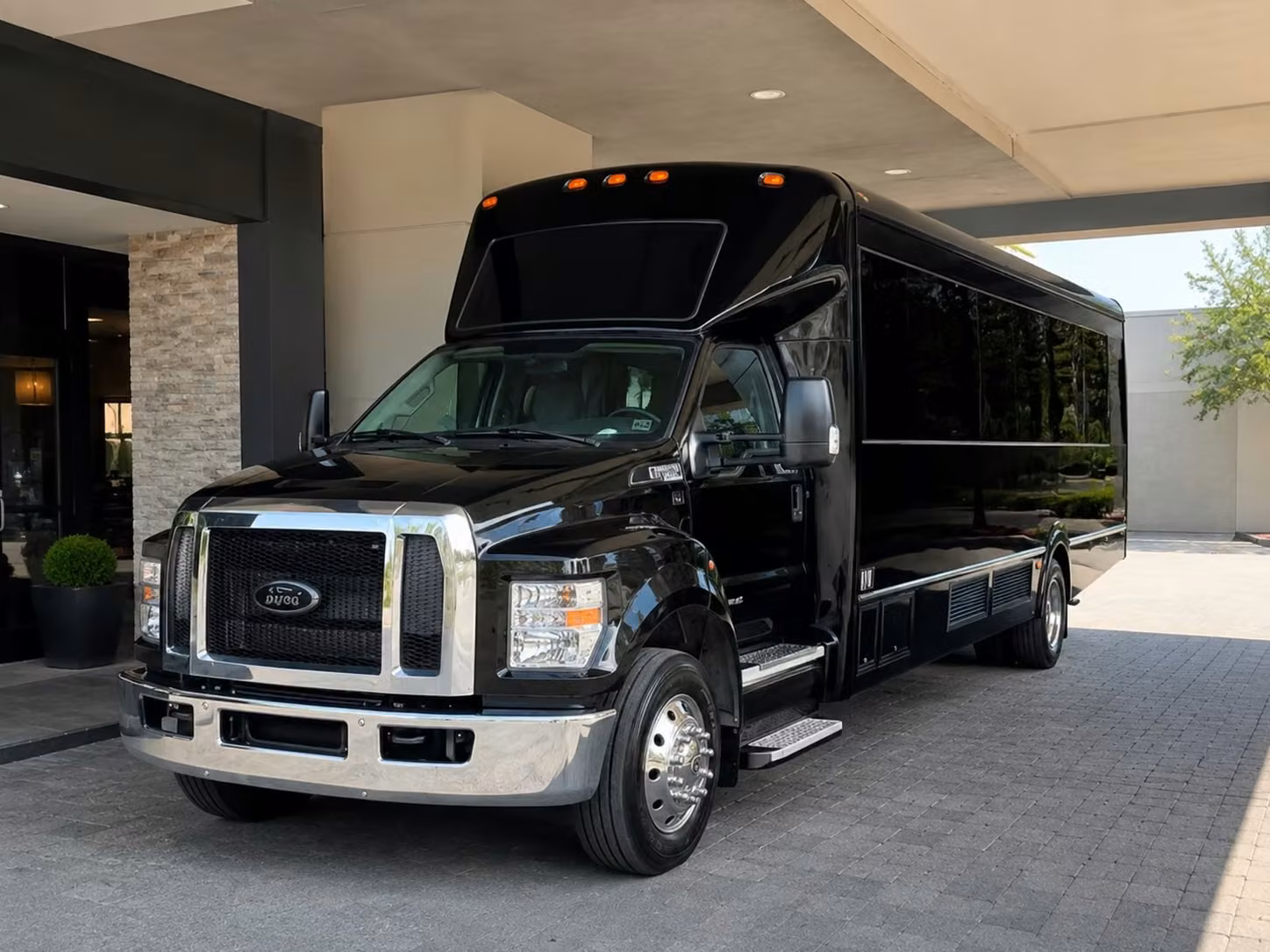 get a party bus for concerts and live music events in waikiki