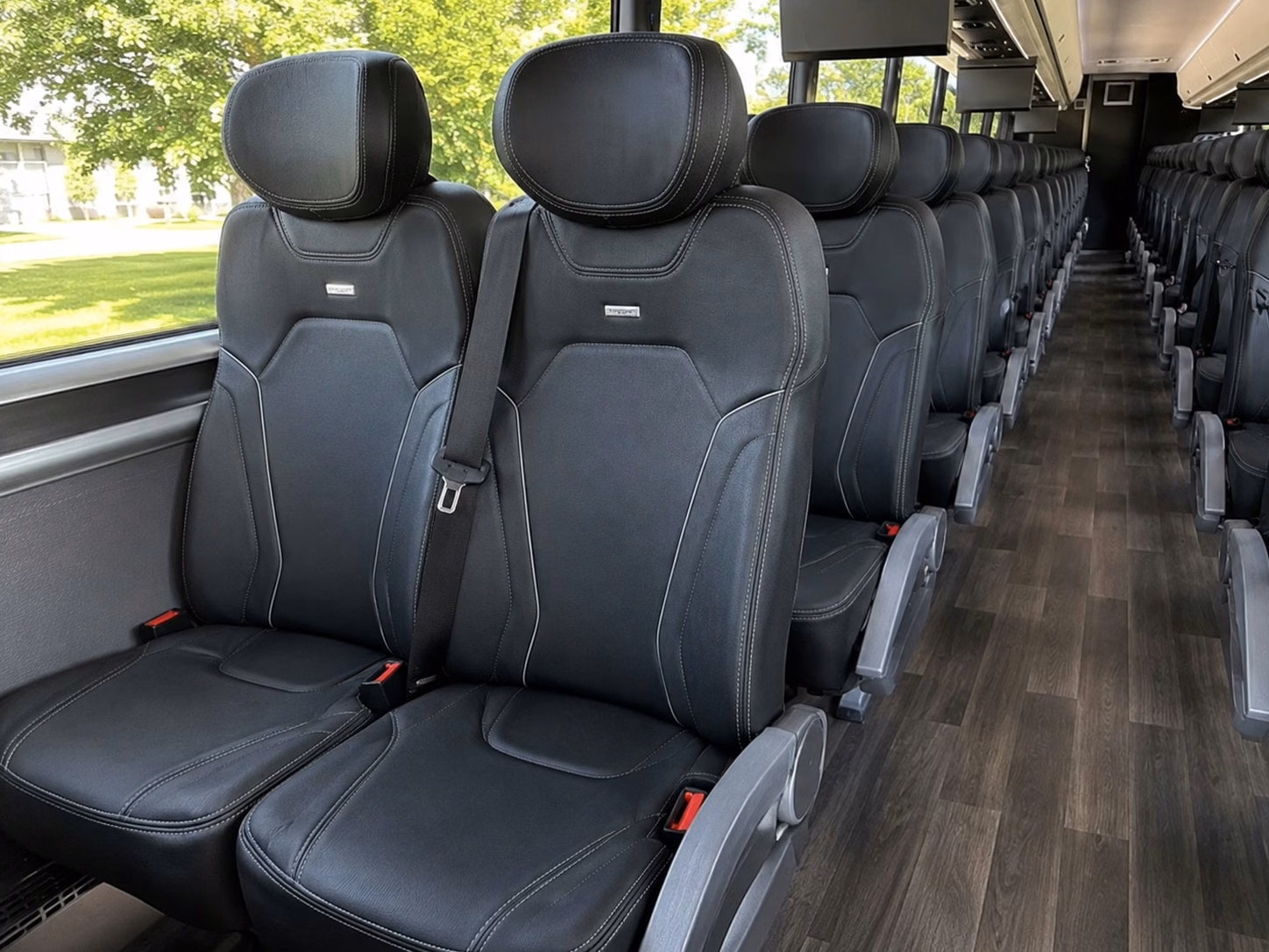 wedding guest hotel shuttles between waikiki and your honolulu venue