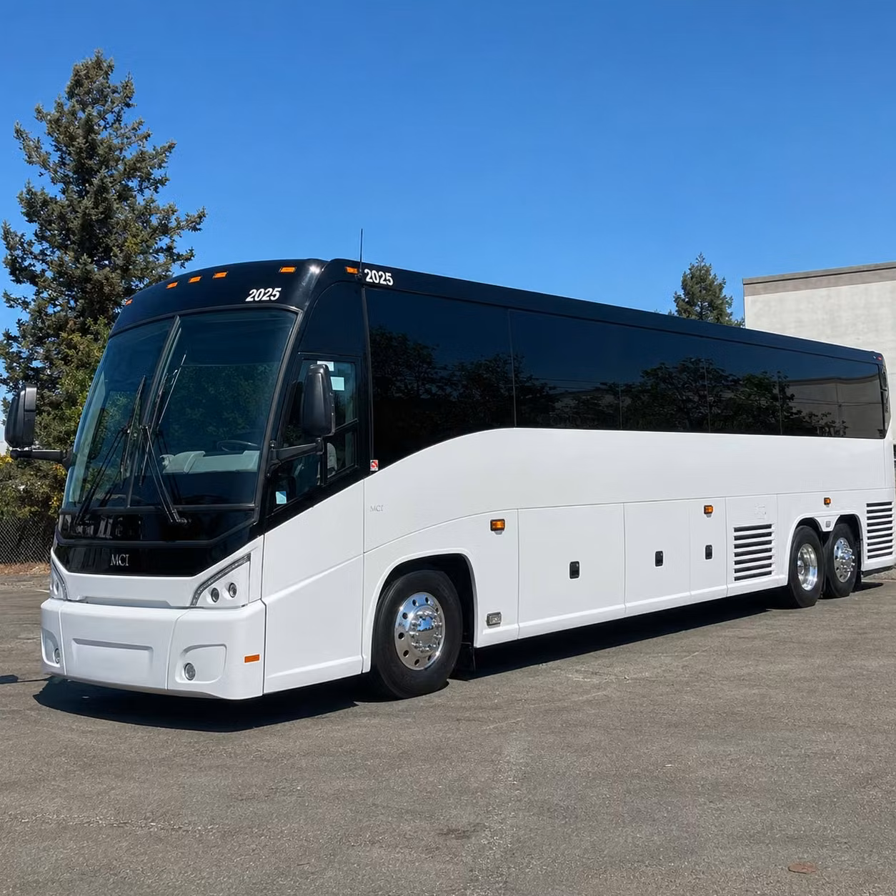 you can find and book long distance transportation in honolulu and any nearby city